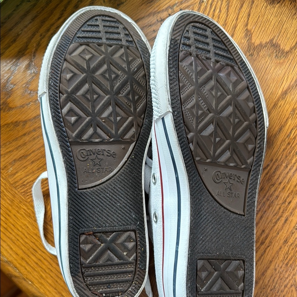 Converse White Sneakers Classic Canvas Vulcanized - Picture 2 of 2